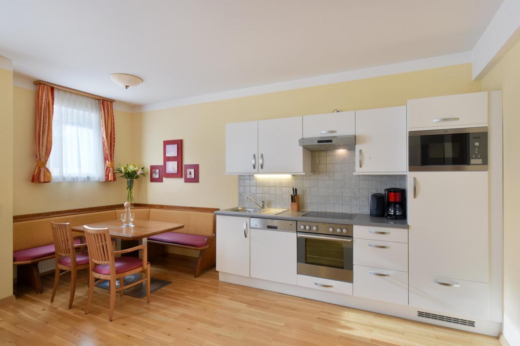 Appartements Cella Central Цел ам Зее Екстериор снимка